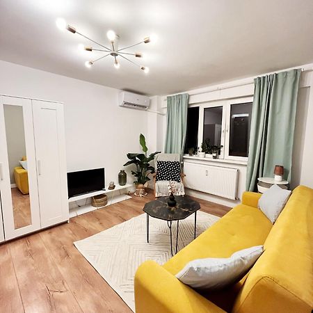 Lola'S Apartament Close To City Center 布加勒斯特 外观 照片