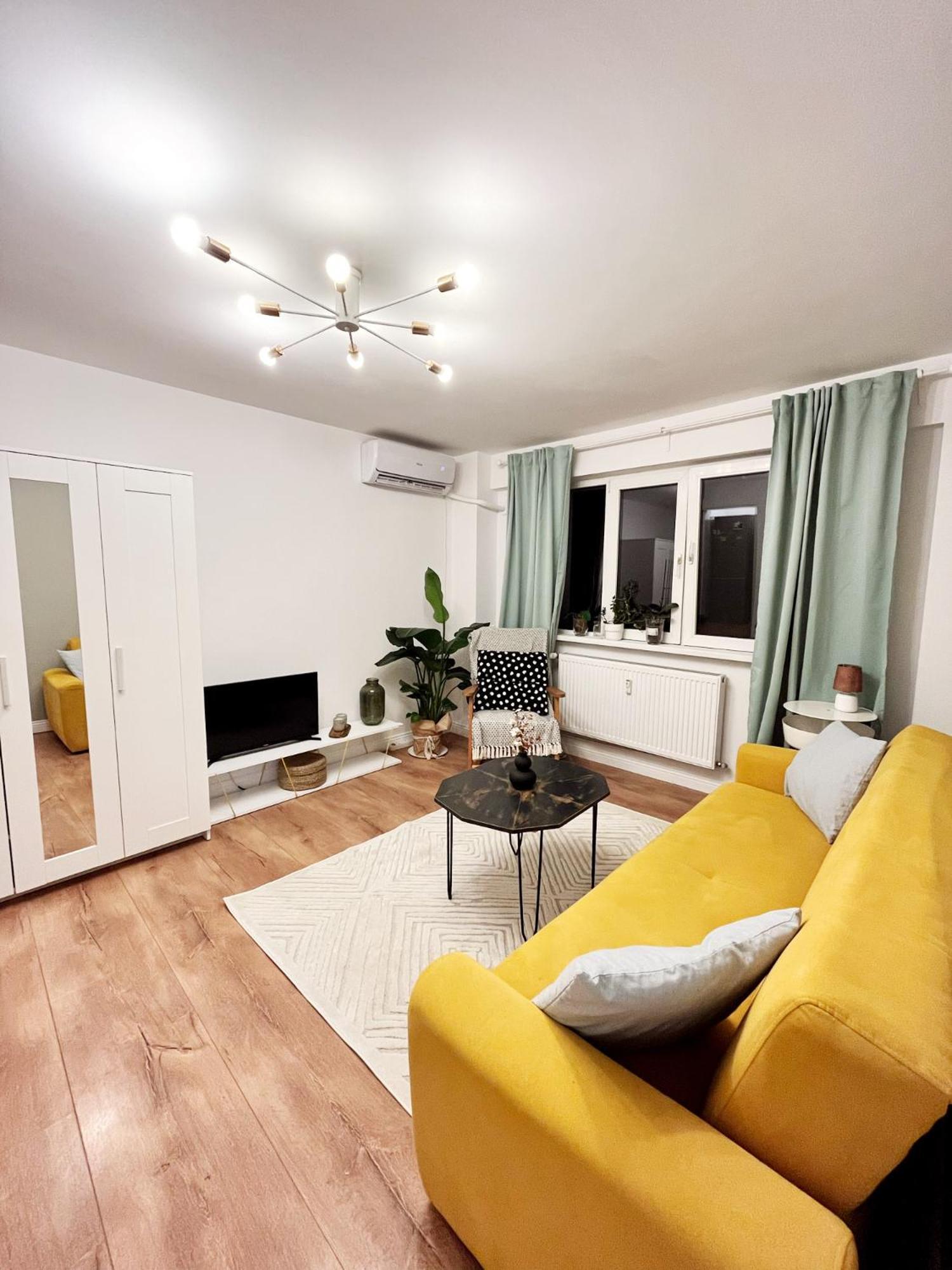 Lola'S Apartament Close To City Center 布加勒斯特 外观 照片